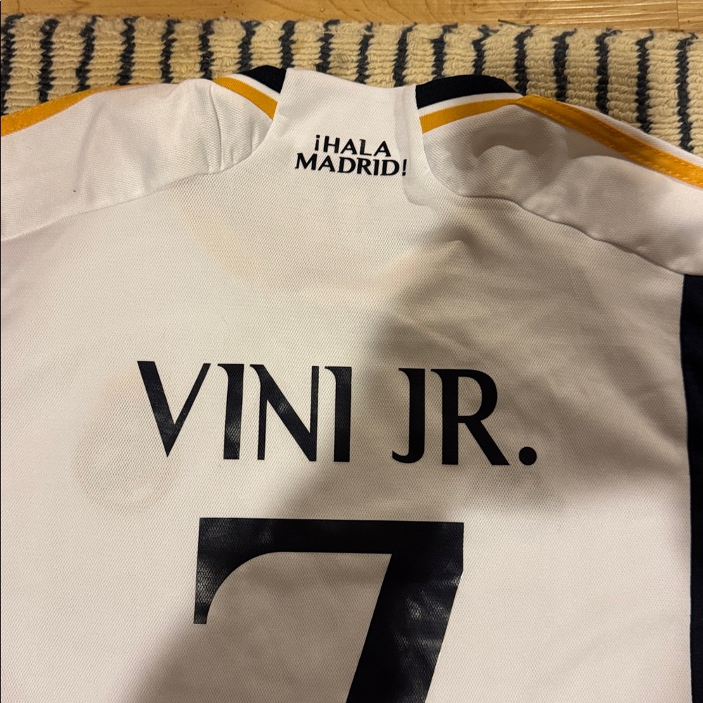 Adidas Real Madrid Jersey Vini Jr Size Small - Picture 5 of 6